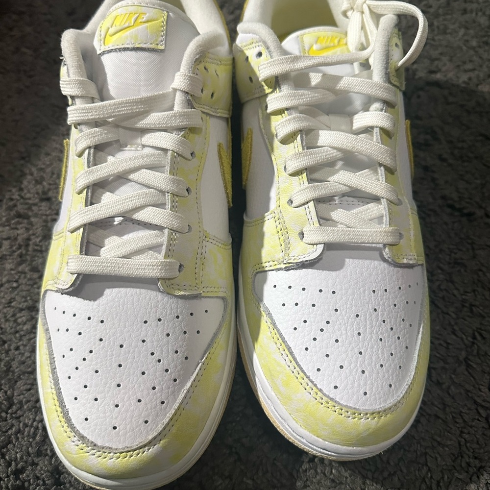 Nike Dunk Low Yellow Strike Women’s Size 11 Men Size 9.5 Worn Once Damaged Box.